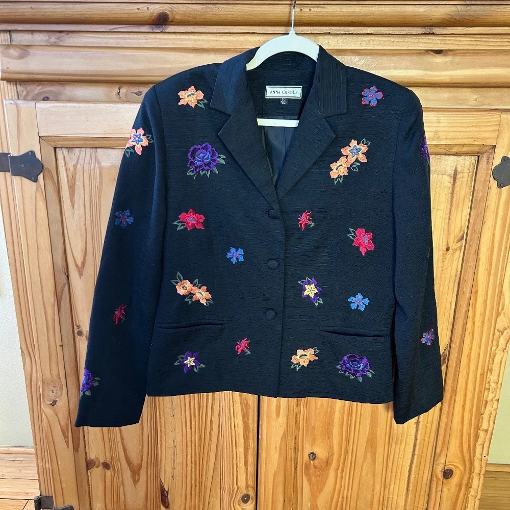 Anna Carole Jacket‎ 100% Silk Black with Colorful Floral Embroidery Pockets 10